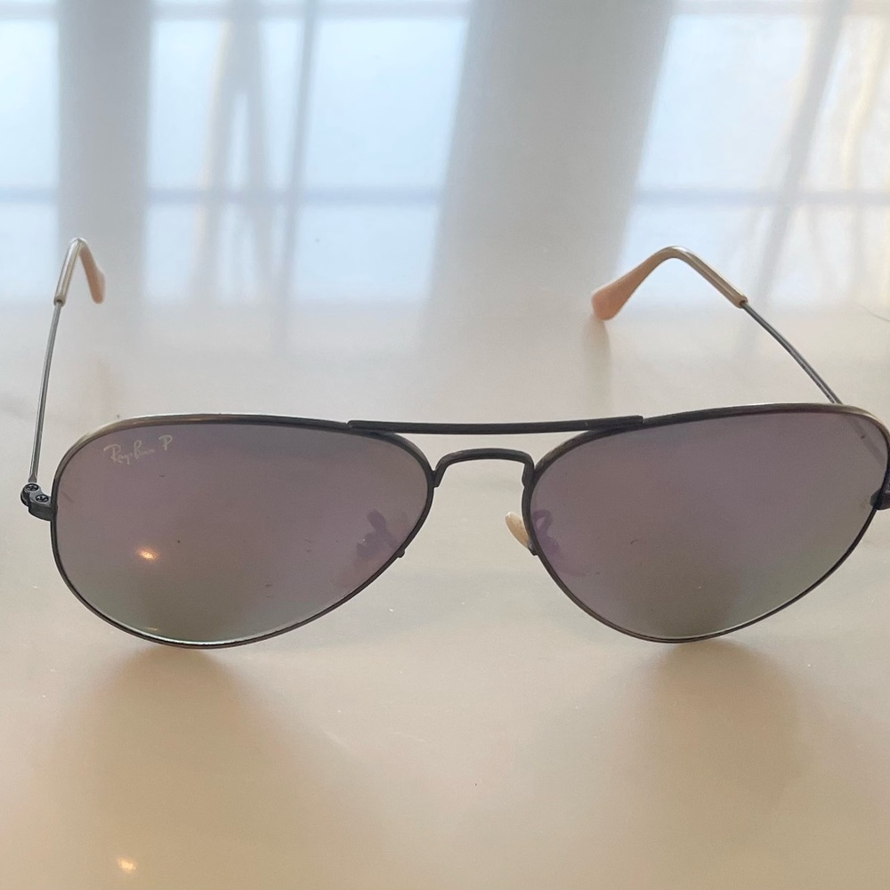 Ray-Ban Aviator Sunglasses with Mirrored Lenses Metal Frame, w Case